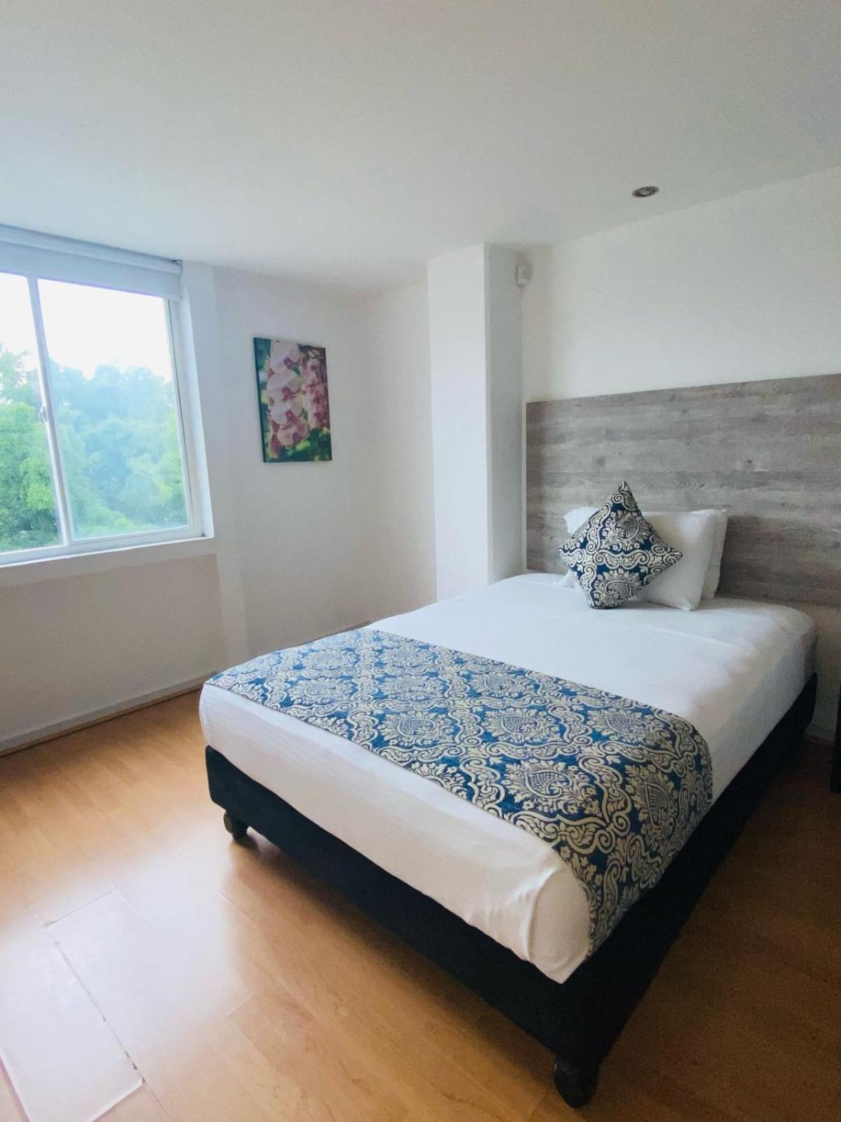 Hotel Metropolis Plaza Кали Екстериор снимка